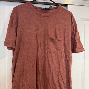 Vuori Men's Short Sleeve Tee in Rust